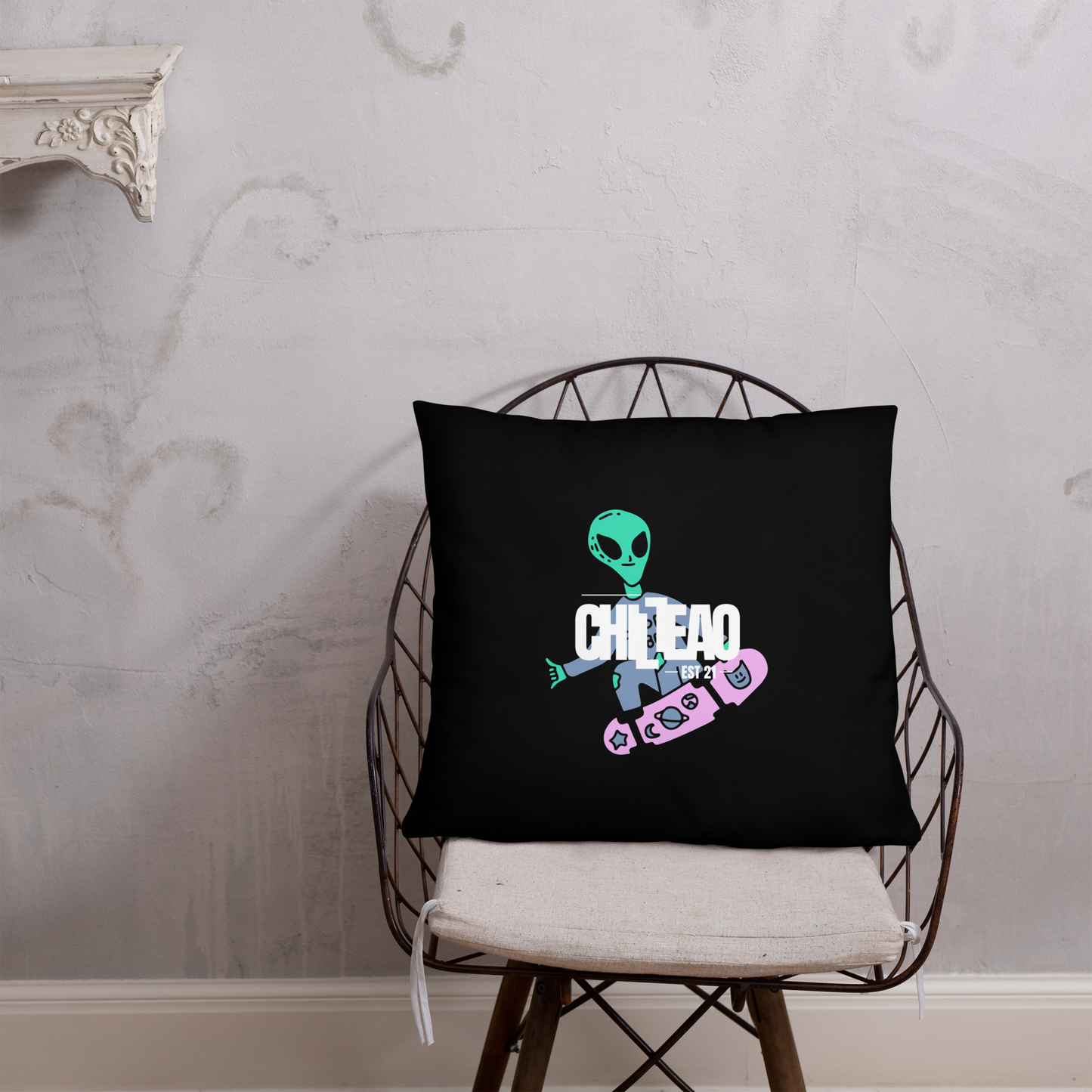 CHILLEAO "SK8TING ALIEN" DOUBLESIDED PILLOW